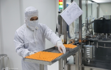 Việt Nam có thể sản xuất vaccine trong nước vào tháng 9