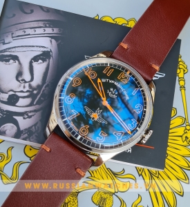 ĐỒNG HỒ CƠ STURMANSKIE SU12: những con số đếm từng giây, làm cho trái tim ta đồng điệu