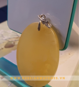 Mặt dây chuyền Hổ Phách Nga - HP-V-19: Lá bùa phong thủy cho sức khỏe