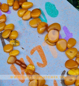 Vòng Đeo Cổ Hổ Phách Nga HP-DC-07: Trang sức sang trọng vừa đẹp vừa tốt sức khỏe